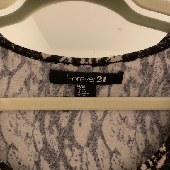 Forever 21 printed dress - Picture 5 of 5
